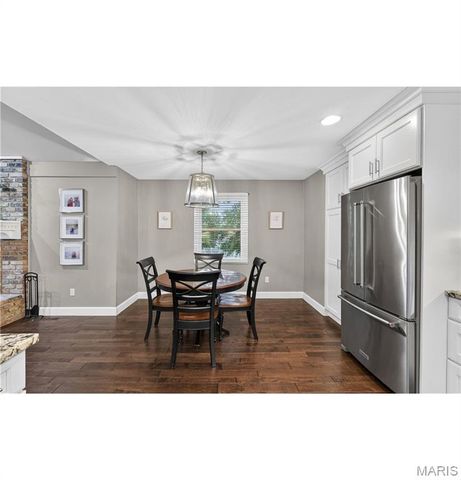 15580 Clover Ridge Drive, Chesterfield, MO 63017