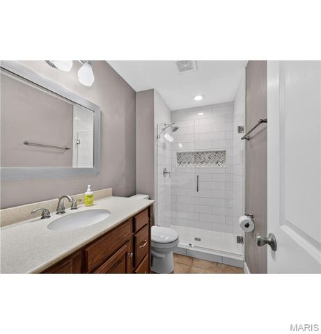 15580 Clover Ridge Drive, Chesterfield, MO 63017