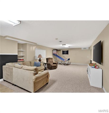 15580 Clover Ridge Drive, Chesterfield, MO 63017