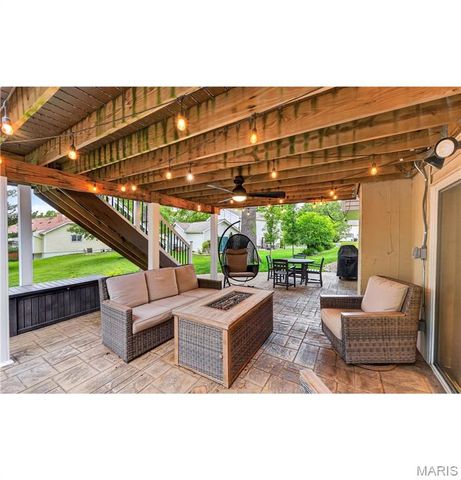 15580 Clover Ridge Drive, Chesterfield, MO 63017