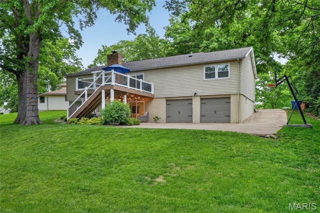 15580 Clover Ridge Drive, Chesterfield, MO 63017