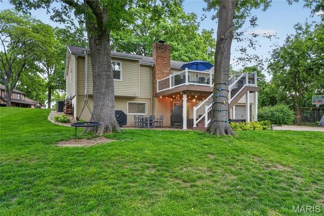 15580 Clover Ridge Drive, Chesterfield, MO 63017