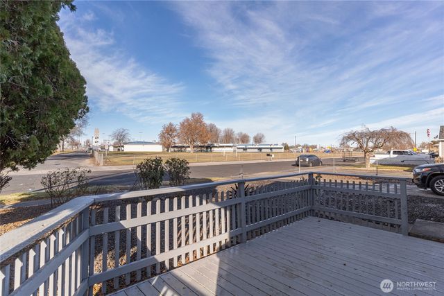 2427 W Texas Street, Moses Lake, WA 98837
