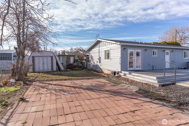 2427 W Texas Street, Moses Lake, WA 98837