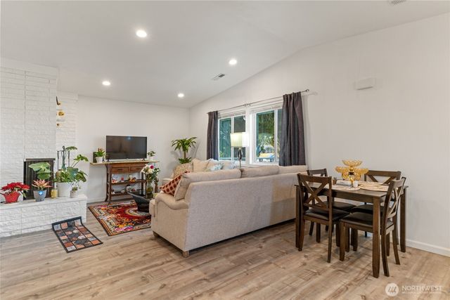 2427 W Texas Street, Moses Lake, WA 98837