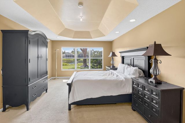 9870 Casa Mar Dr, Lake Worth, FL 33467