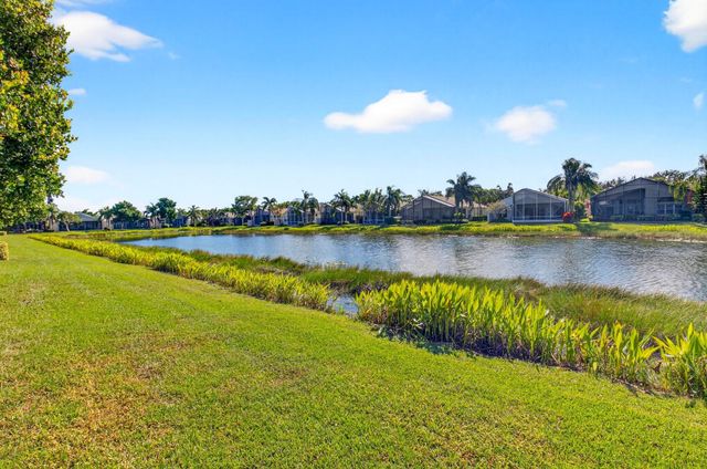 9870 Casa Mar Dr, Lake Worth, FL 33467