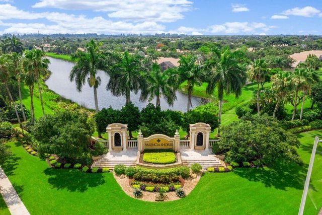 9870 Casa Mar Dr, Lake Worth, FL 33467