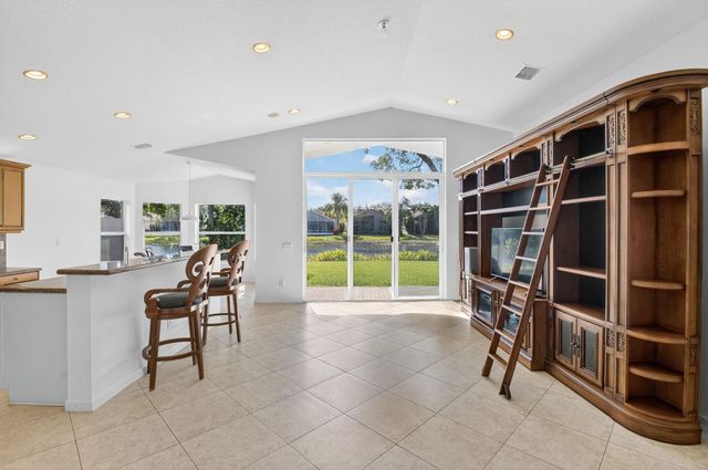 9870 Casa Mar Dr, Lake Worth, FL 33467