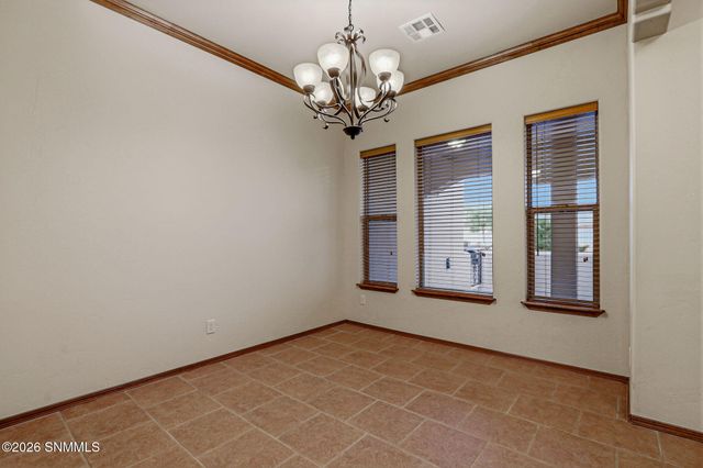 1927 San Fernando, Las Cruces, NM 88011