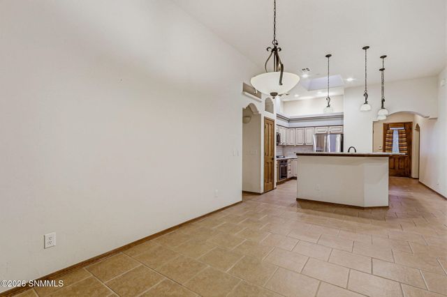 1927 San Fernando, Las Cruces, NM 88011