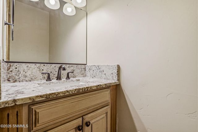 1927 San Fernando, Las Cruces, NM 88011