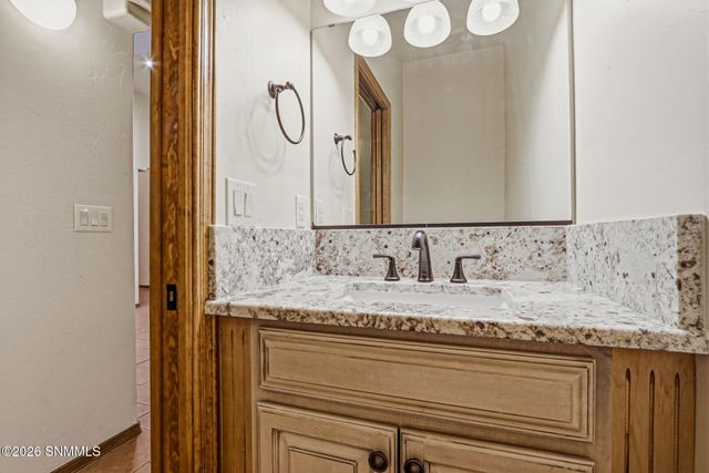 1927 San Fernando, Las Cruces, NM 88011
