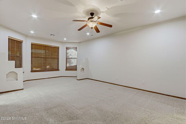 1927 San Fernando, Las Cruces, NM 88011