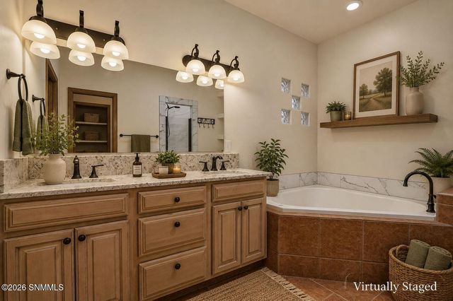 1927 San Fernando, Las Cruces, NM 88011