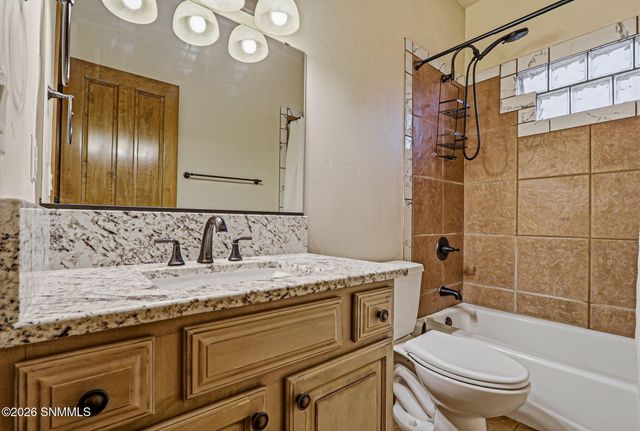 1927 San Fernando, Las Cruces, NM 88011