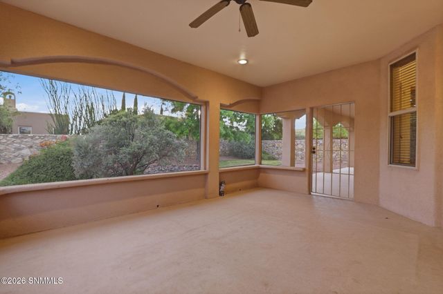 1927 San Fernando, Las Cruces, NM 88011