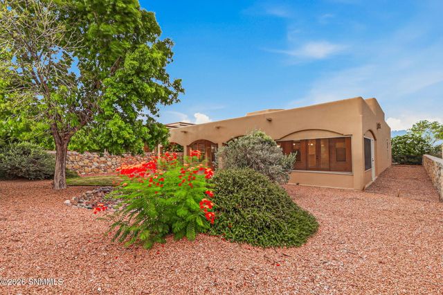 1927 San Fernando, Las Cruces, NM 88011