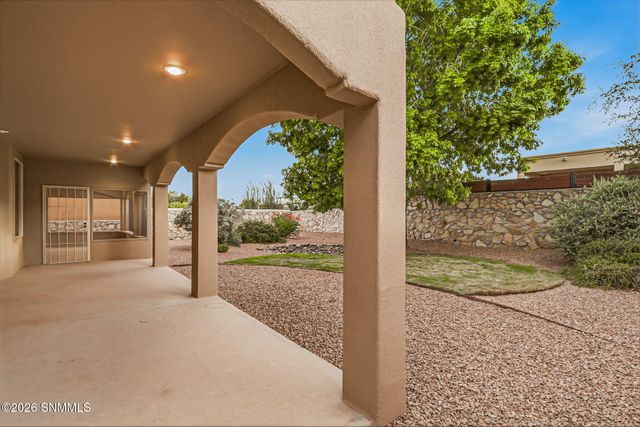 1927 San Fernando, Las Cruces, NM 88011