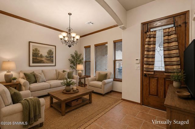 1927 San Fernando, Las Cruces, NM 88011