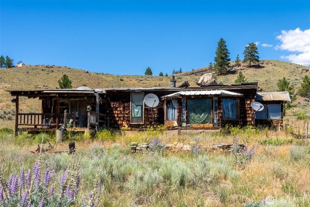 1287 State Route 20, Tonasket, WA 98855