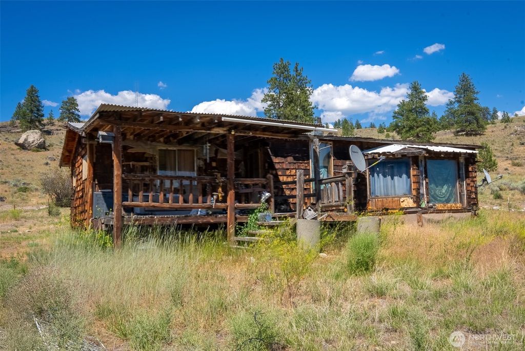 1287 State Route 20, Tonasket, WA 98855