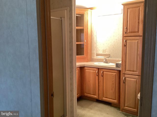 27 E BROADWAY, Etters, PA 17319