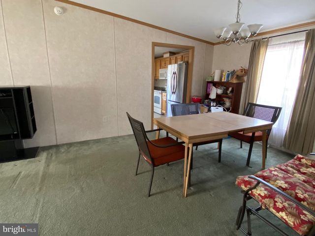 27 E BROADWAY, Etters, PA 17319