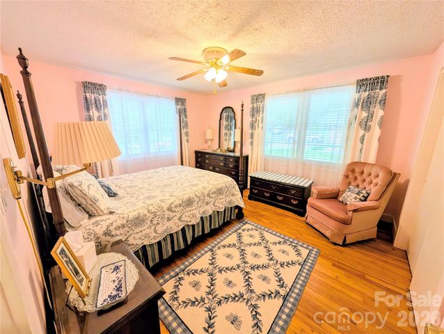 1014 SW Wright Street SW 5, Lenoir, NC 28645