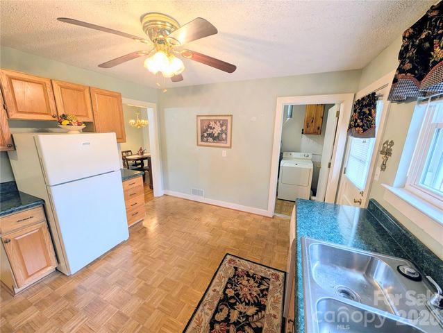 1014 SW Wright Street SW 5, Lenoir, NC 28645