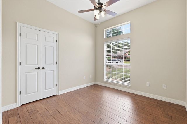 1146 Oakhurst Street, Denton, TX 76210