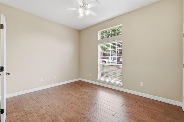 1146 Oakhurst Street, Denton, TX 76210