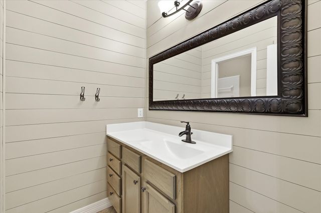 1146 Oakhurst Street, Denton, TX 76210