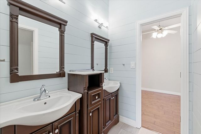 1146 Oakhurst Street, Denton, TX 76210