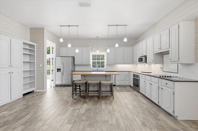 1146 Oakhurst Street, Denton, TX 76210