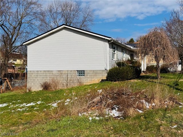 335 Sealock Avenue, Steubenville, OH 43952
