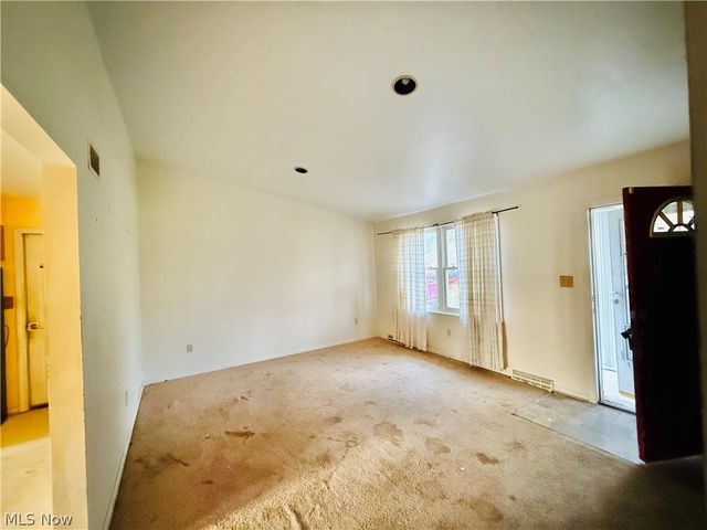 335 Sealock Avenue, Steubenville, OH 43952