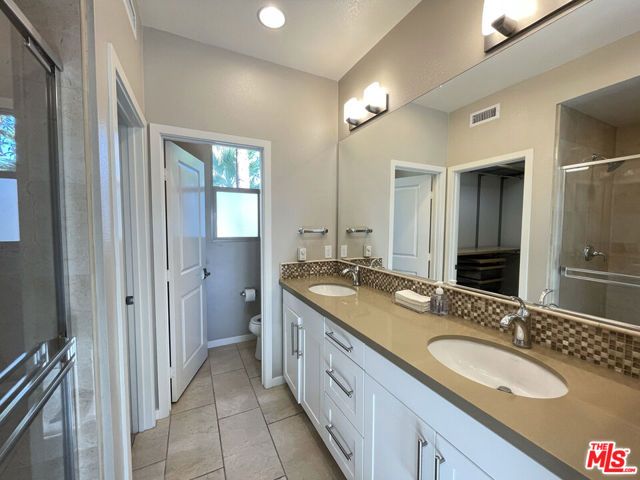 5552 Palm Drive, Hawthorne, CA 90250