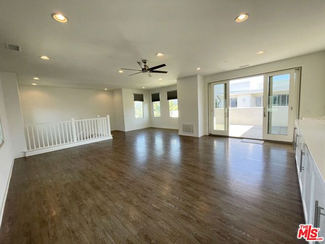 5552 Palm Drive, Hawthorne, CA 90250