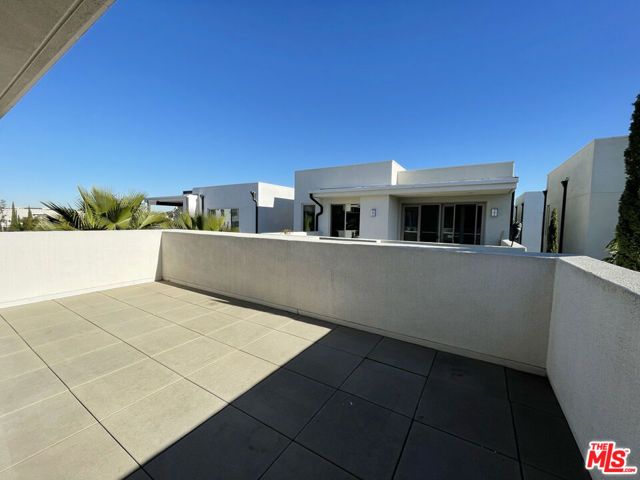 5552 Palm Drive, Hawthorne, CA 90250