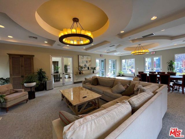 5552 Palm Drive, Hawthorne, CA 90250