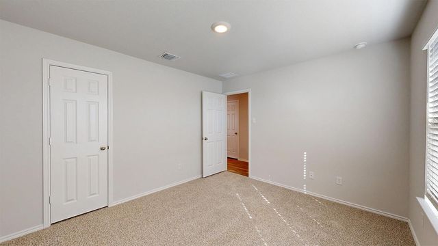 160 McNamara CT, Jarrell, TX 76537