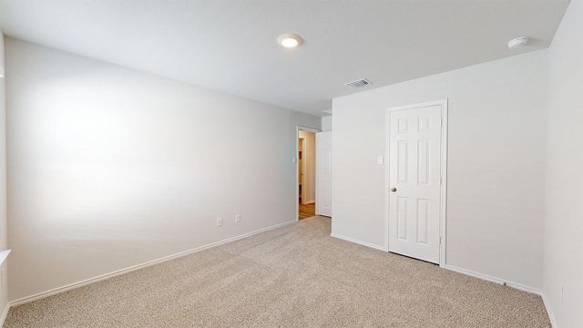 160 McNamara CT, Jarrell, TX 76537