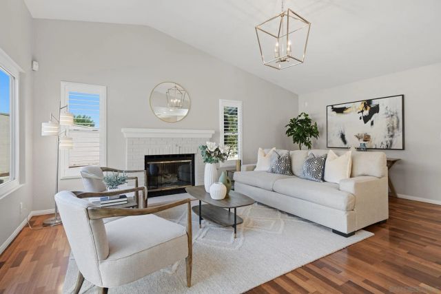 1157 Whispering Highlands Dr, Escondido, CA 92027