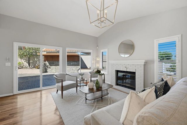 1157 Whispering Highlands Dr, Escondido, CA 92027