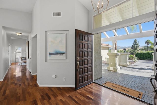 1157 Whispering Highlands Dr, Escondido, CA 92027