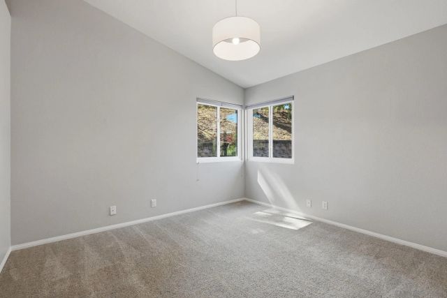 1157 Whispering Highlands Dr, Escondido, CA 92027