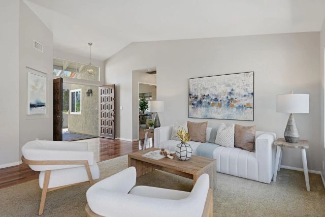 1157 Whispering Highlands Dr, Escondido, CA 92027