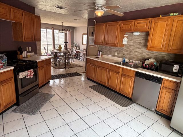 1423 Hunters Park Drive, Missouri City, TX 77489