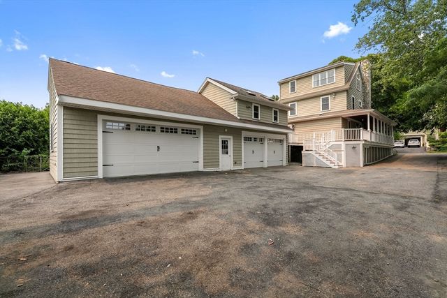 158 Lowell St, Arlington, MA 02474